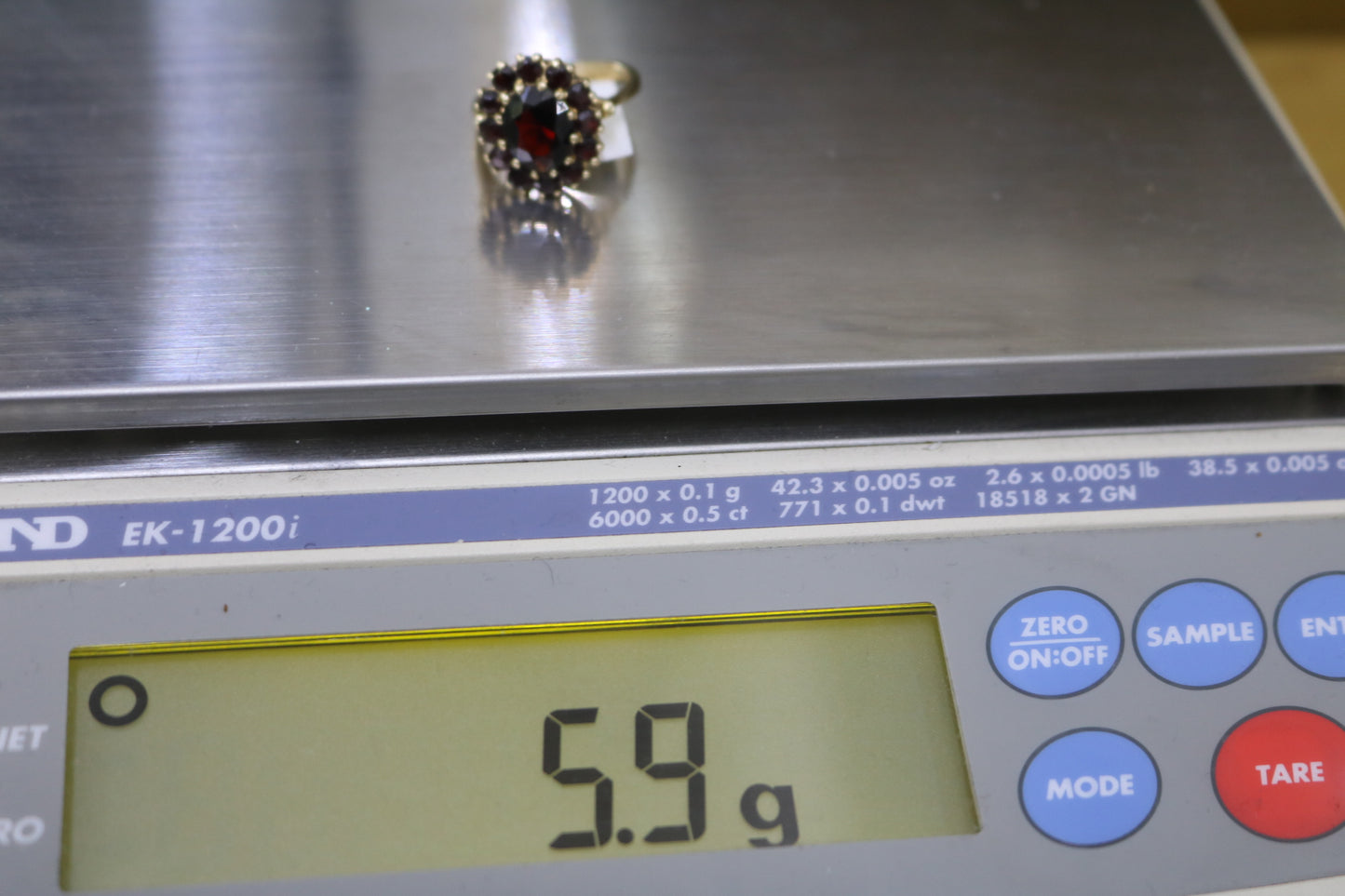 14K Yellow Gold Floral Cocktail Ring (Size 7 1/2)