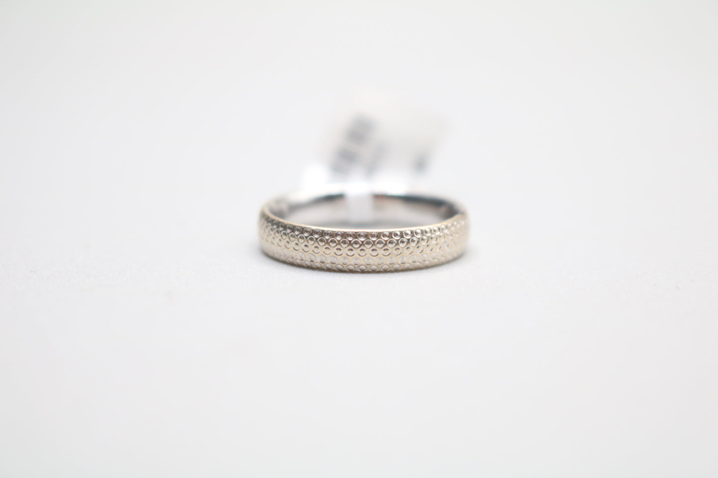 14k White Gold Fancy Band Ring (Size 7)