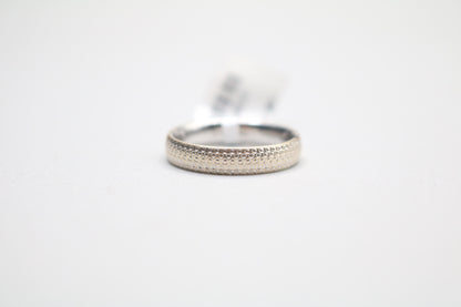 14k White Gold Fancy Band Ring (Size 7)