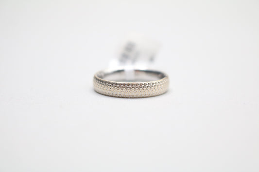 14k White Gold Fancy Band Ring (Size 7)