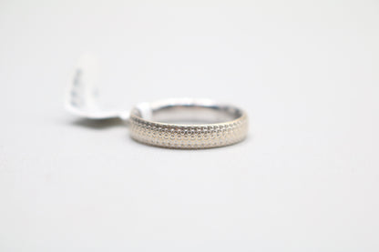 14k White Gold Fancy Band Ring (Size 7)