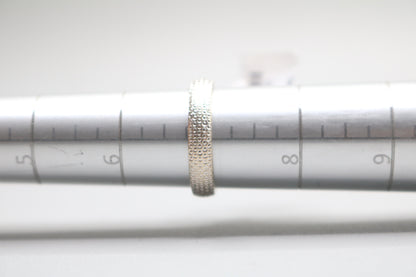 14k White Gold Fancy Band Ring (Size 7)