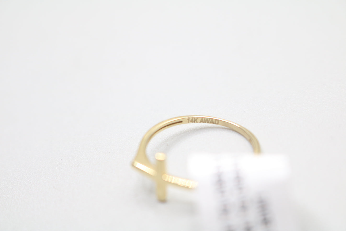 14K Yellow Gold Cross Band Ring (Size 6 3/4)