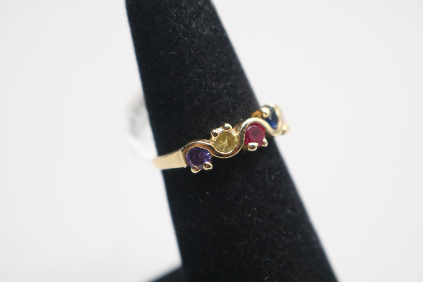 14k Yellow Gold Wave Multi-Color Stone Ring (Size 6 1/4)