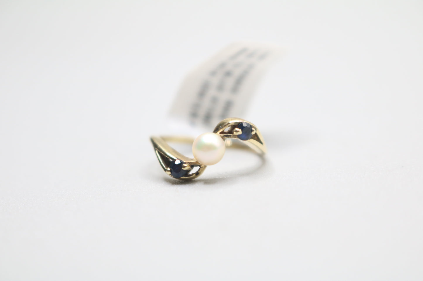 14k Yellow Gold Blue Stone Bypass With Center Pearl (Size 3 1/2)