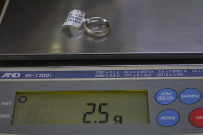 14k White Gold Fancy Band Ring (Size 7)