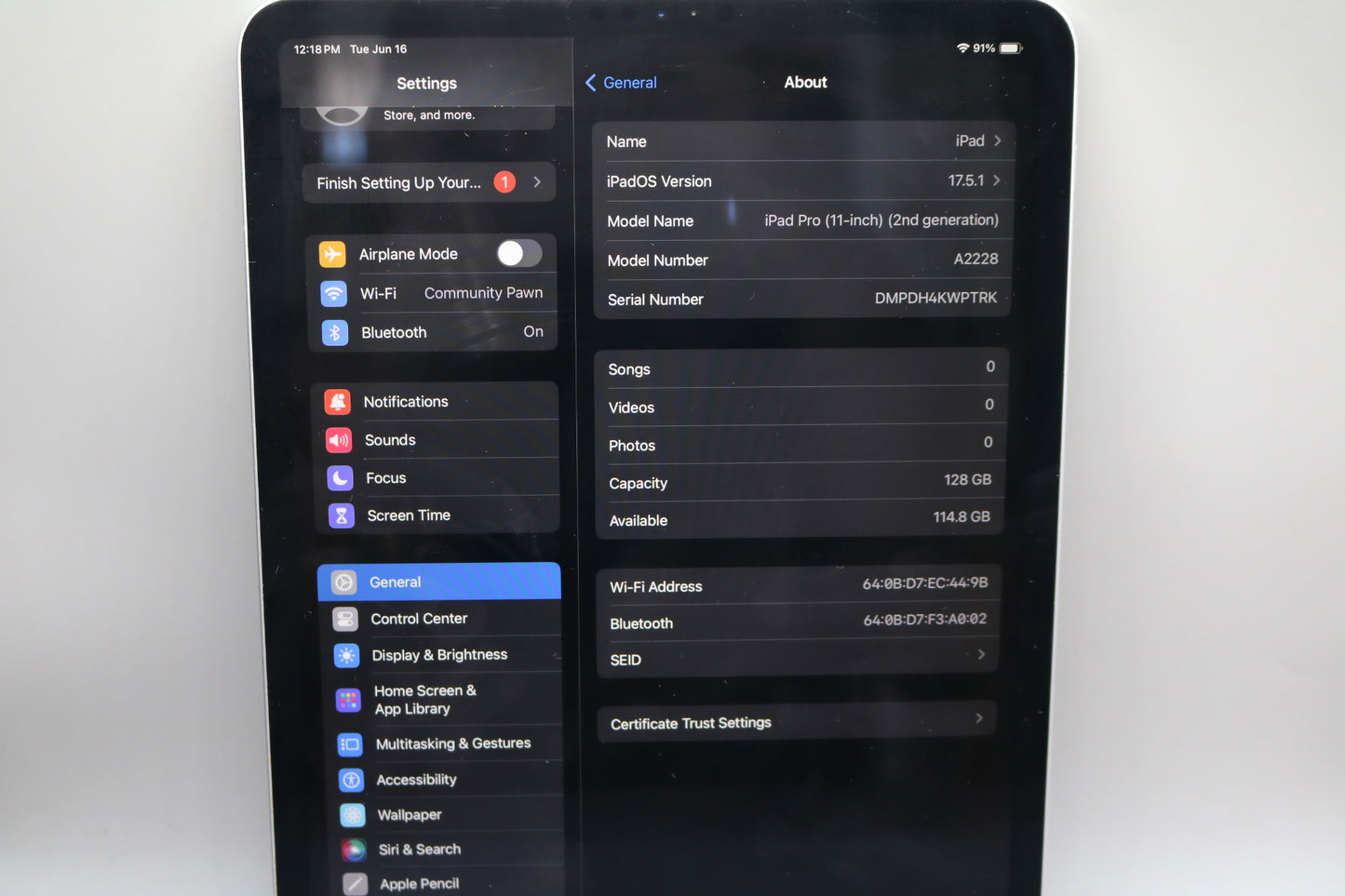 Apple A2228 iPad Pro (2nd Generation) 128 GB 11 Inch