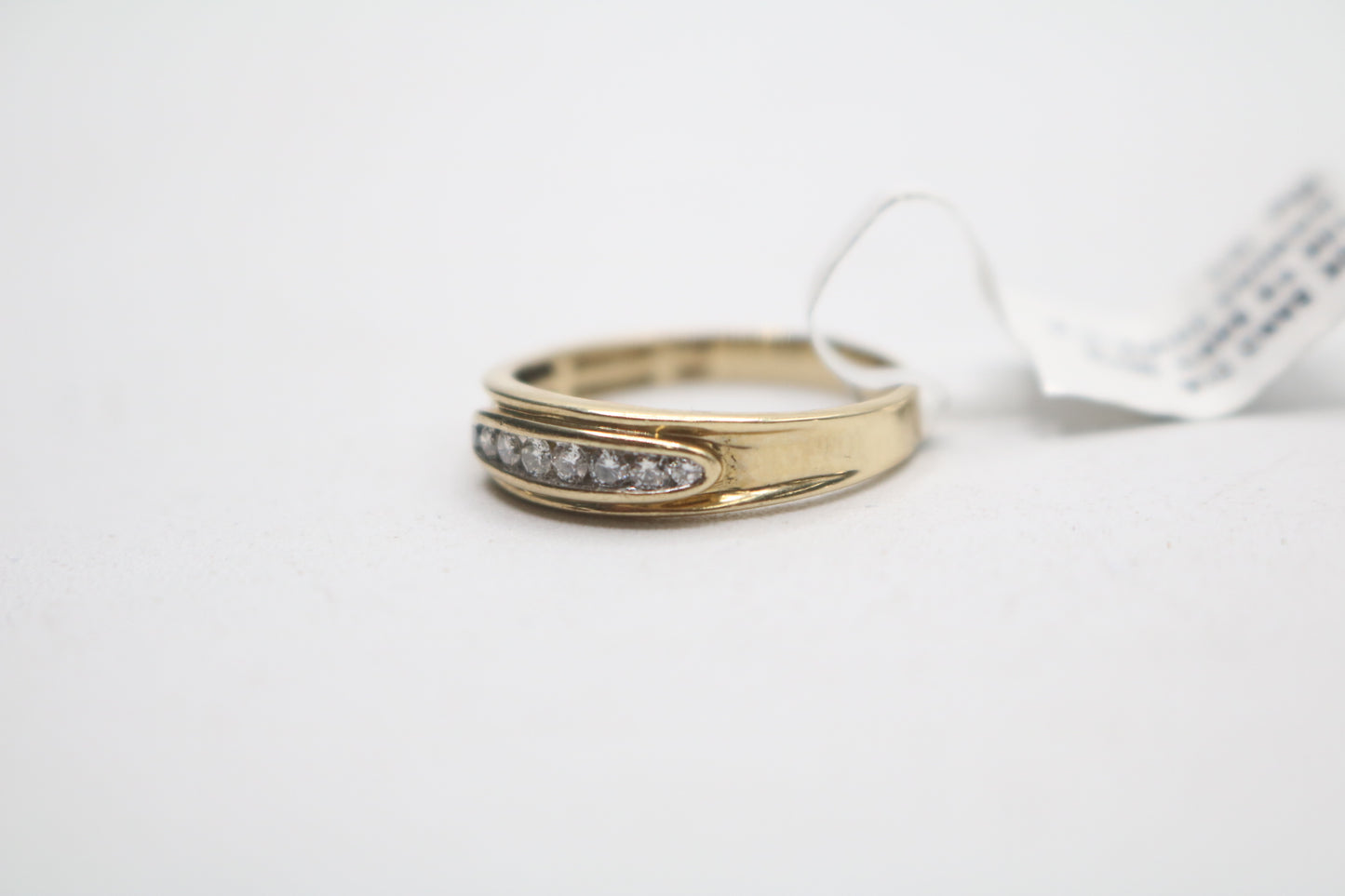 10K White Gold Round Brilliant Diamond Channel Band (Size 7 3/4)