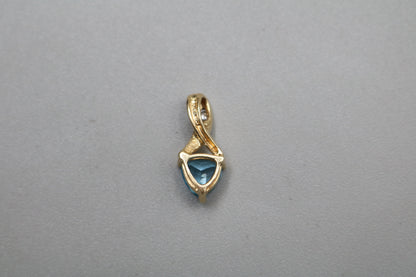 14k Yellow Gold Blue Stone Triangle Charm w/Clear Stones