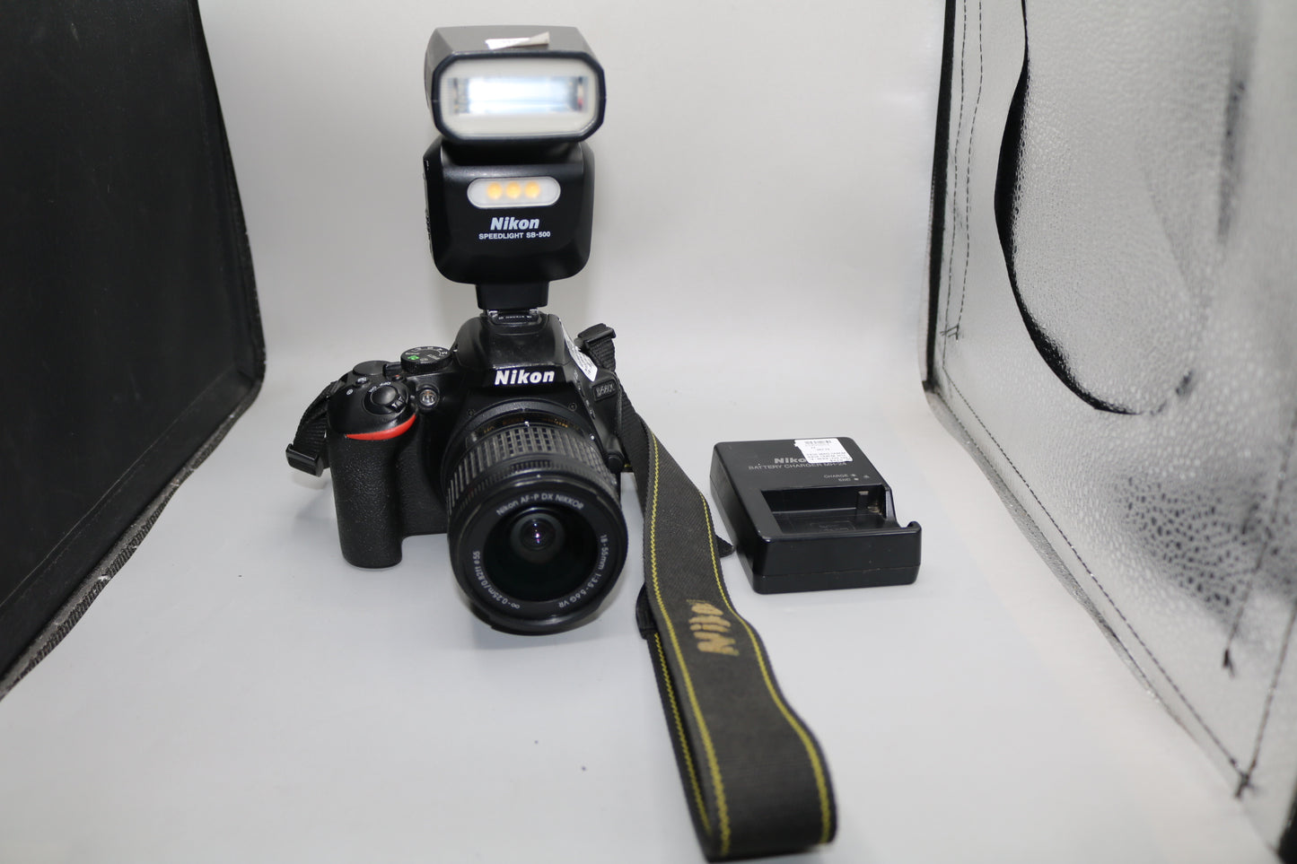 Nikon D5600 N1538 Digital Camera with Nikon 18-55mm Lens and SB-500 Flash
