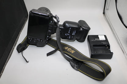 Nikon D5600 N1538 Digital Camera with Nikon 18-55mm Lens and SB-500 Flash