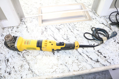 DEWALT GRINDER DWE43066N (NO SHIPPING)