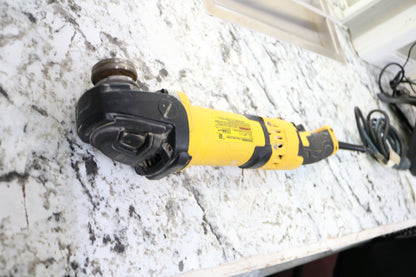 DEWALT GRINDER DWE43066N (NO SHIPPING)