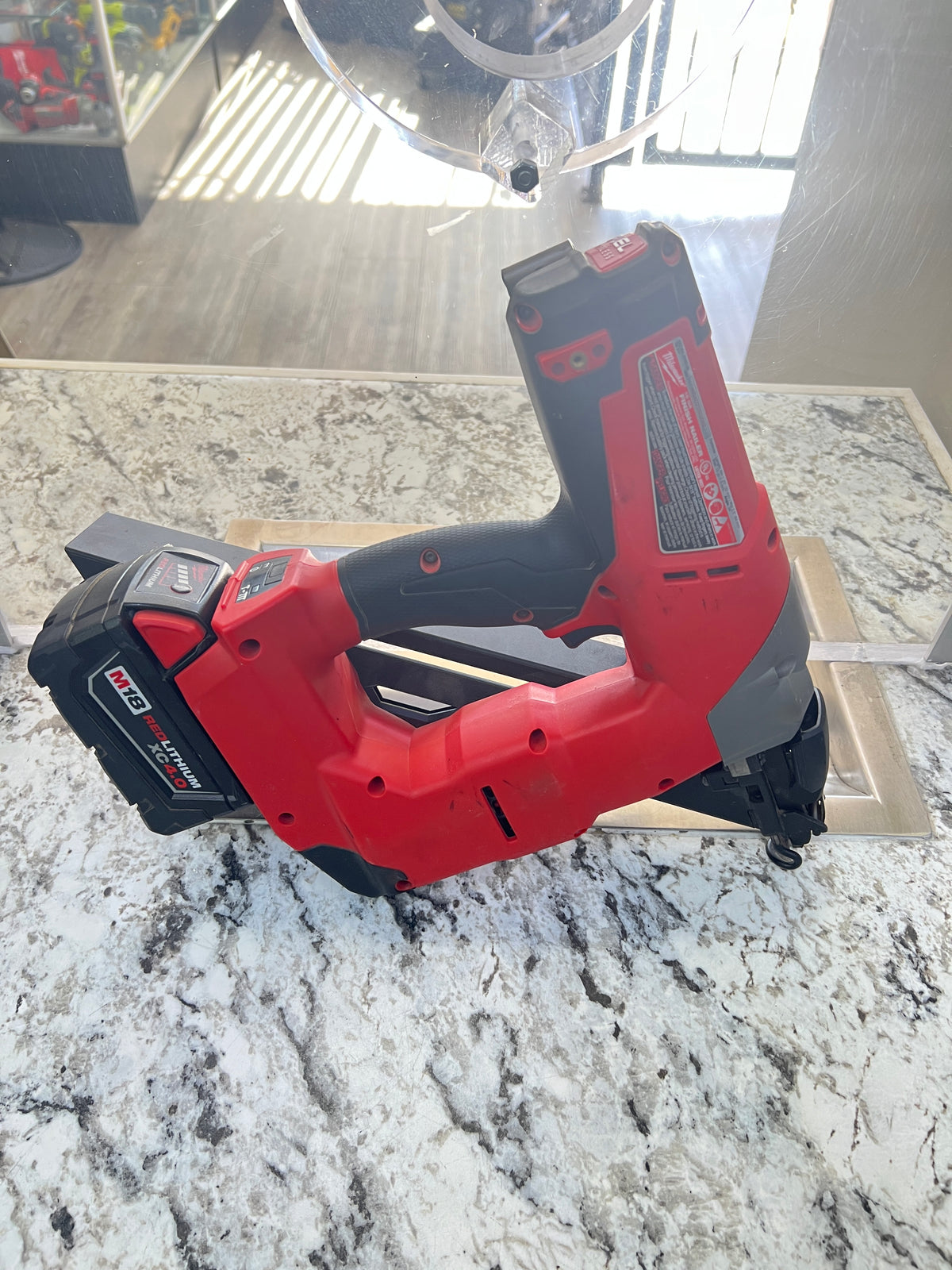 Milwaukee 2743-20 15ga Finish Nailer with Battery