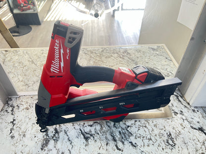 Milwaukee 2743-20 15ga Finish Nailer with Battery