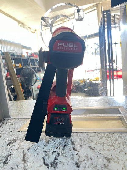 Milwaukee 2743-20 15ga Finish Nailer with Battery