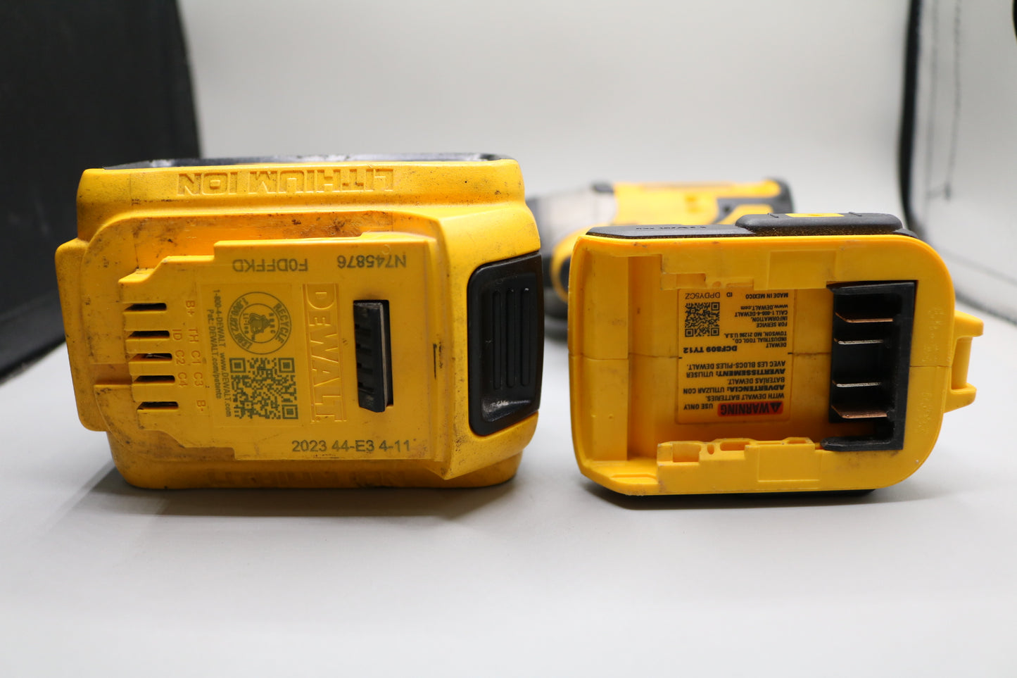 Dewalt DCF809 20V Cordless Impact Driver with a 20V Battery (No Shipping)