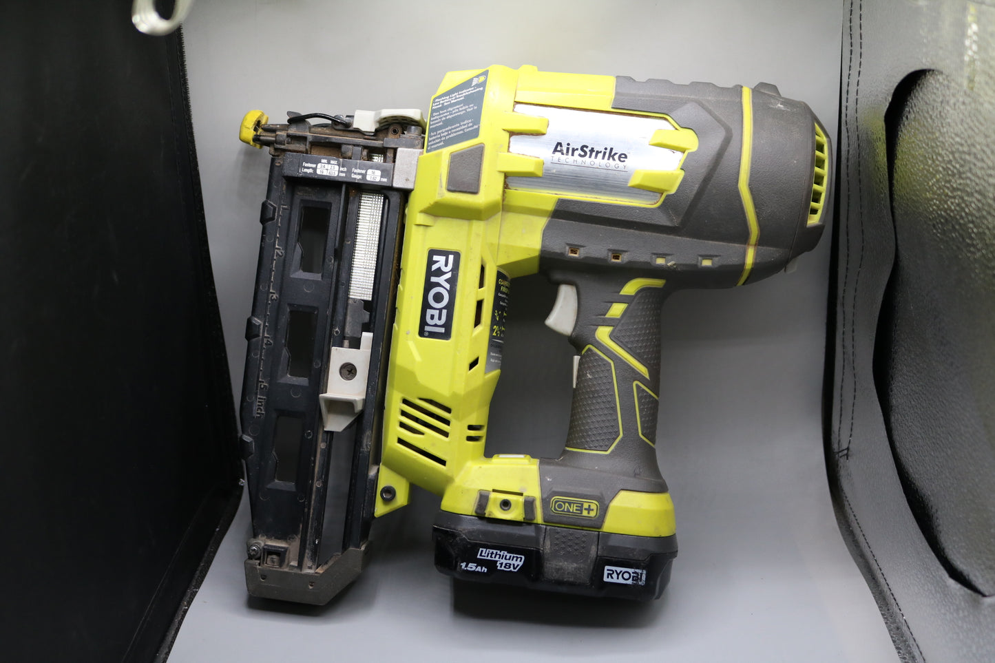 Ryobi P325 One 18V 16 Gauge Nailer (No Shipping)