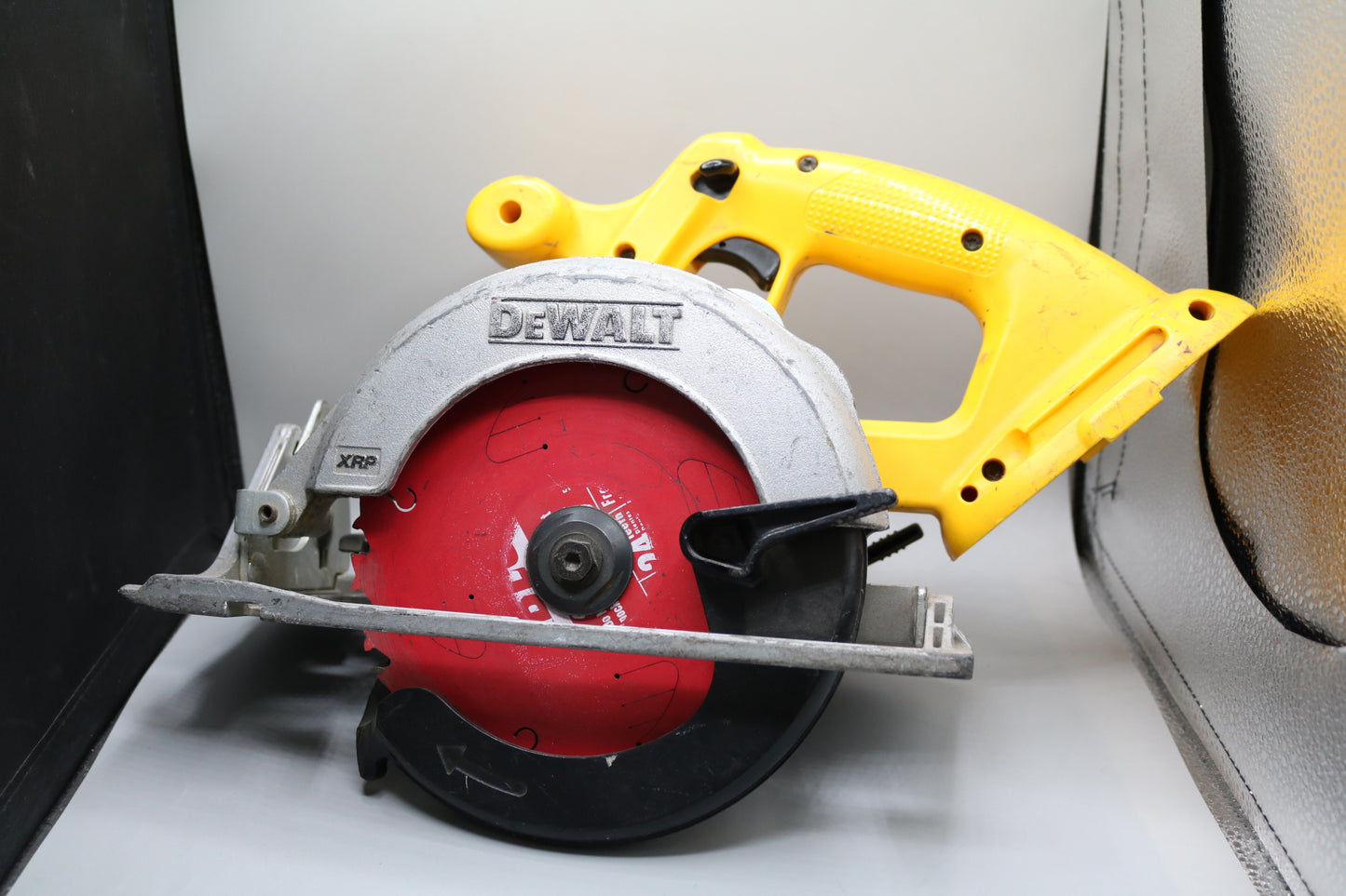18V Cordless Circular Saw DC390 (No Shipping)
