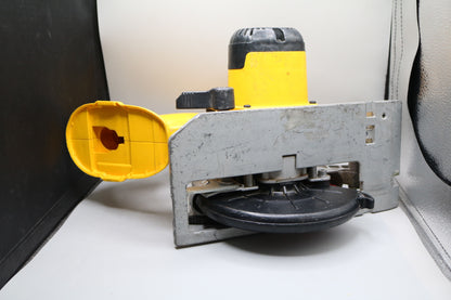 18V Cordless Circular Saw DC390 (No Shipping)