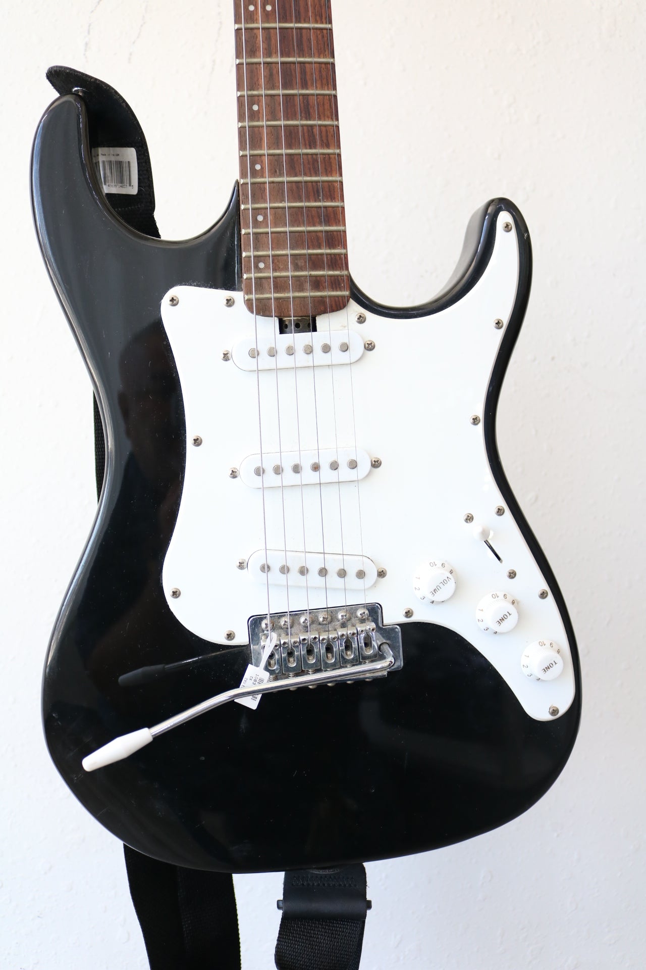 Pre-Owned Lyon by Washburn Strat Electric Guitar | No-Shipping