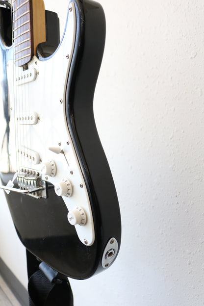 Pre-Owned Lyon by Washburn Strat Electric Guitar | No-Shipping