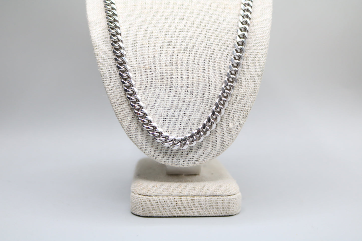 Sterling Silver Curb Chain (22 Inches)