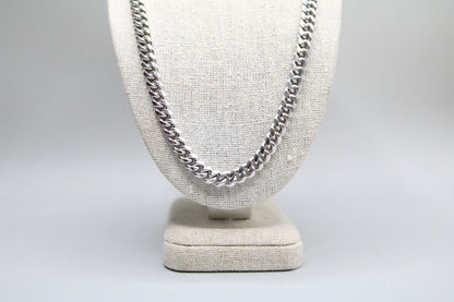Sterling Silver Curb Chain (22 Inches)