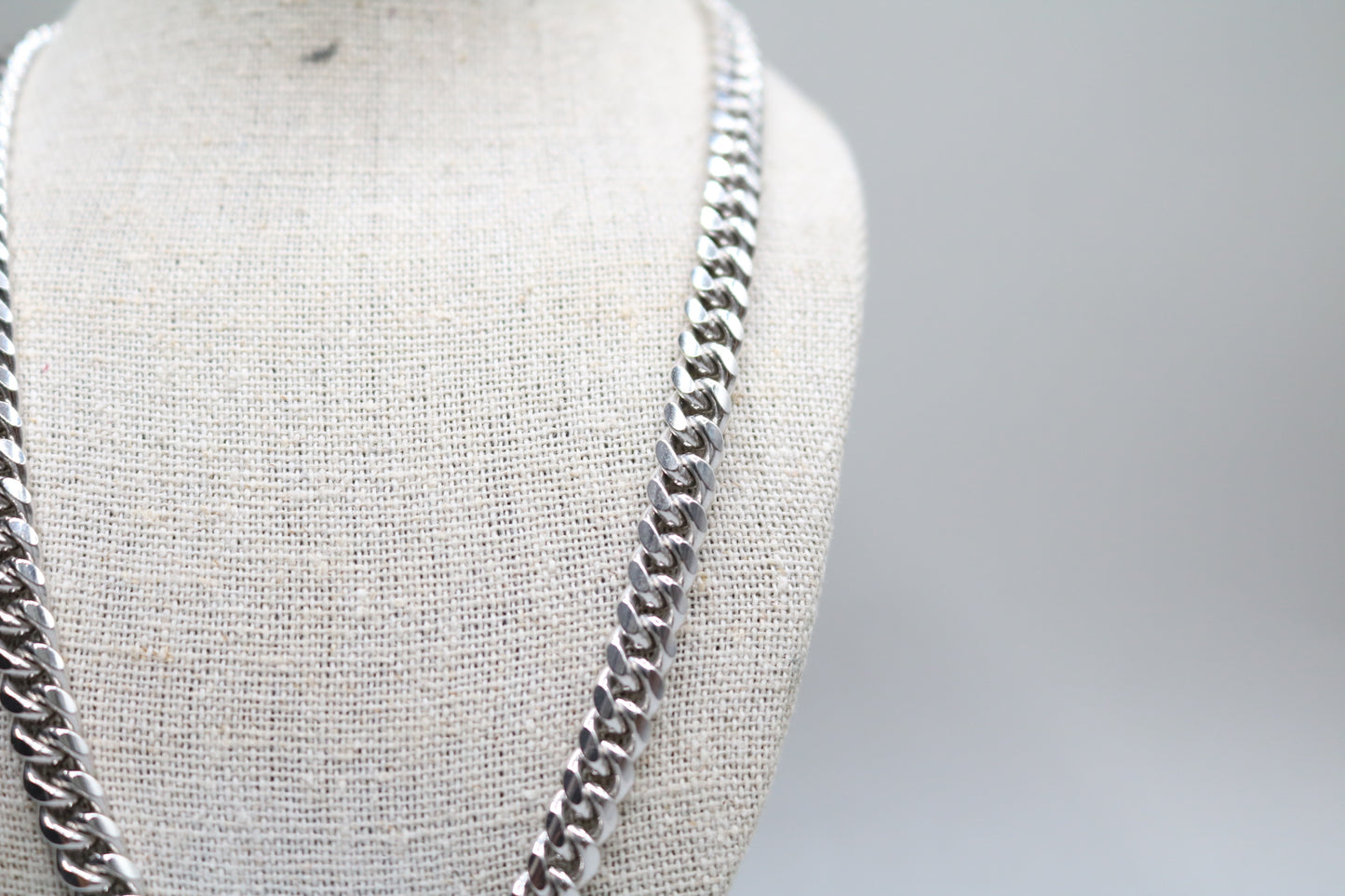 Sterling Silver Curb Chain (22 Inches)