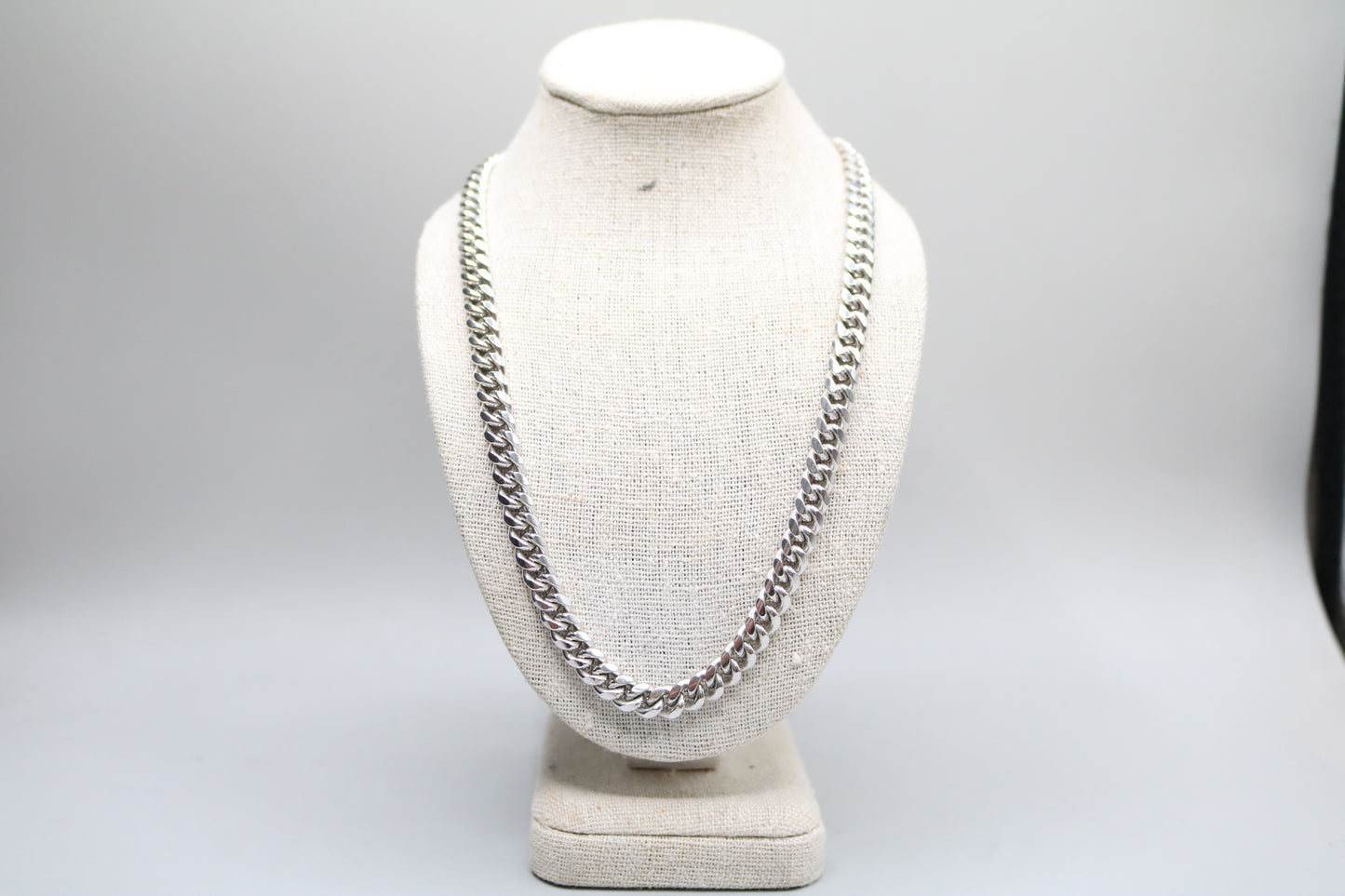Sterling Silver Curb Chain (22 Inches)