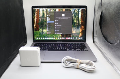 2020 Apple A2889 MacBook Pro (256GB, 8 GB RAM, Intel Core i5, Mac OS 15.7.3) (Please Read)