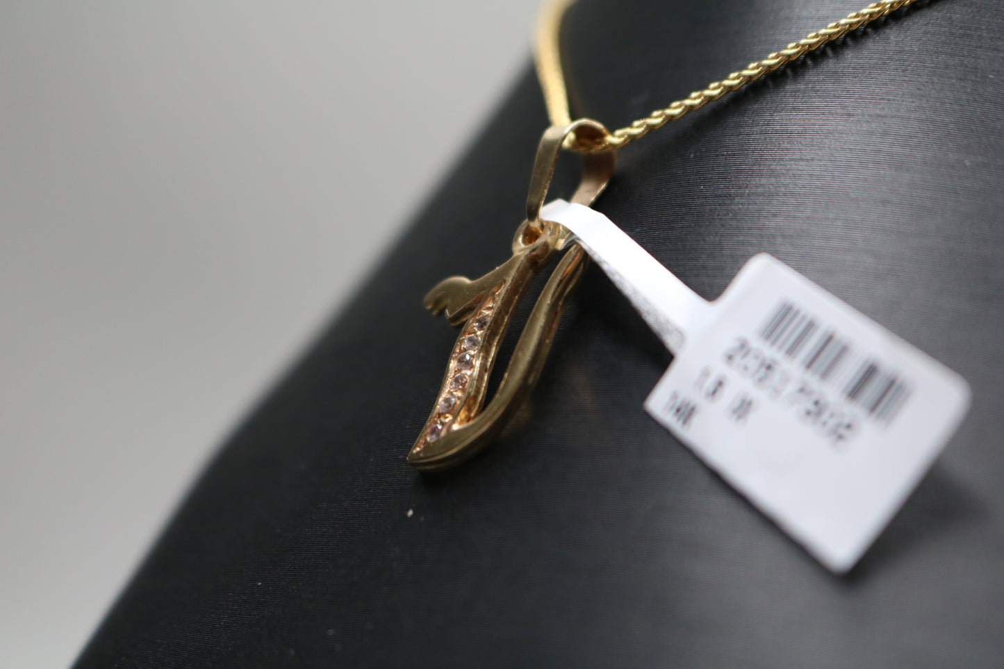 14k Letter V Charm w/Clear Stone