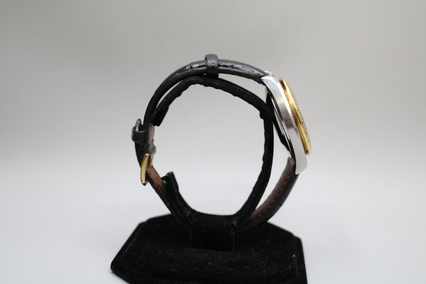 Omega Speed Master 39MM Stainless Steel with Gold Bezel 375.0043 Watch (No Shipping)