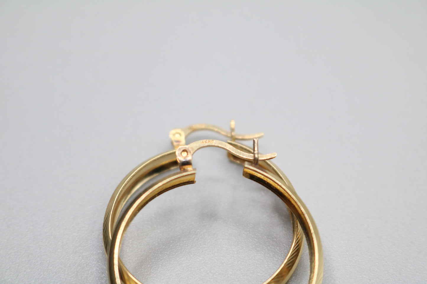 14k Yellow Gold Hoop Earring