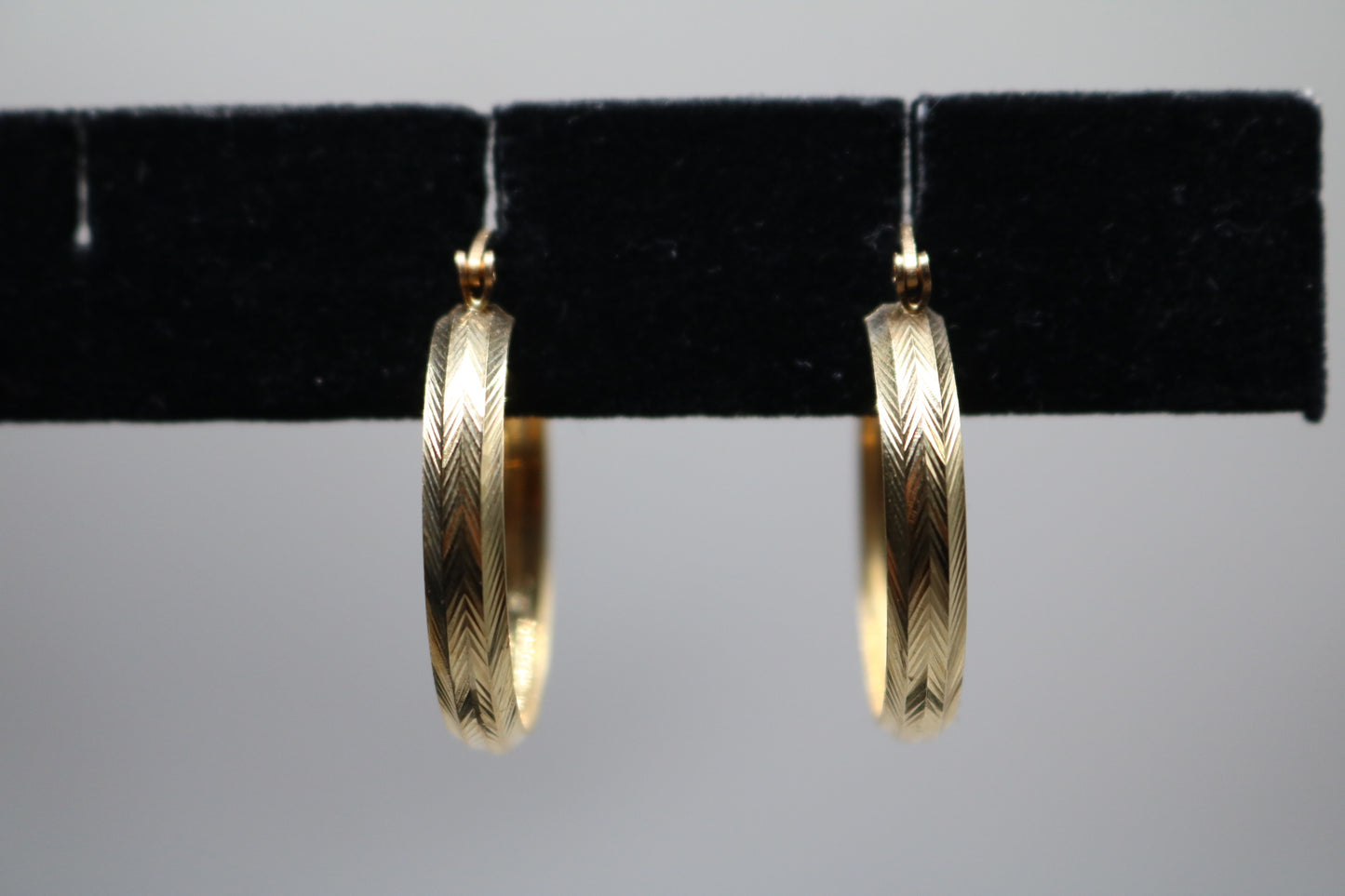 14k Yellow Gold Hoop Earring