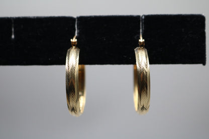 14k Yellow Gold Hoop Earring