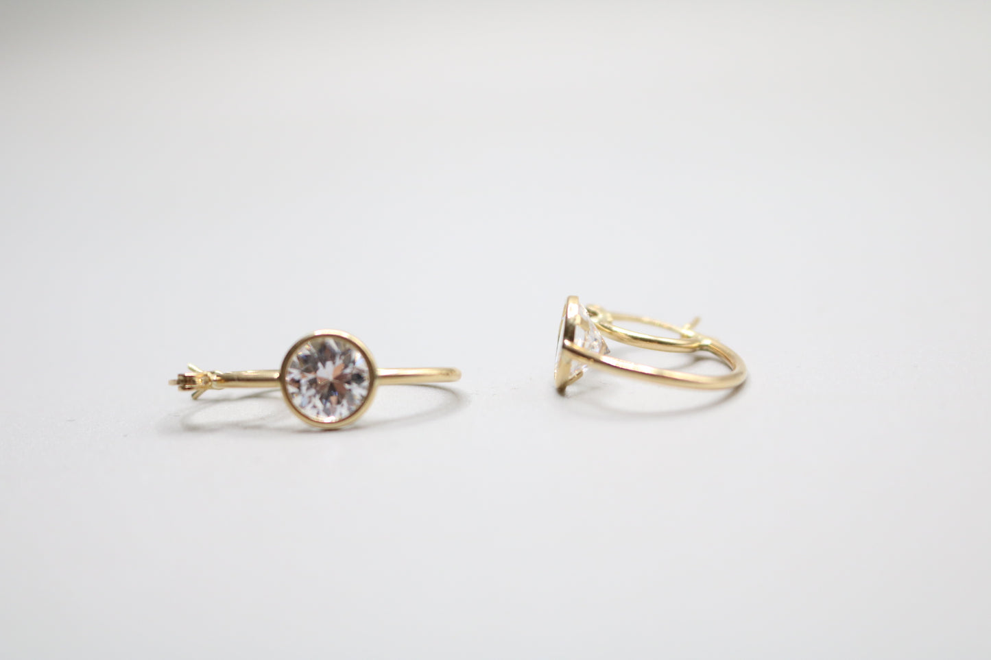 10k Yellow Gold Hoop Earring with Clear Stone