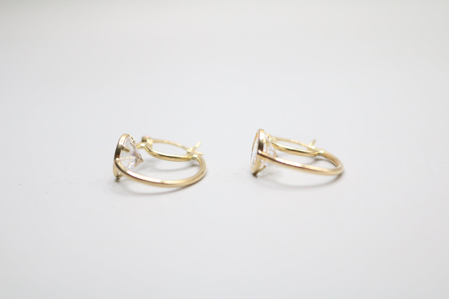 10k Yellow Gold Hoop Earring with Clear Stone