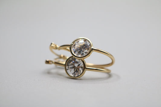 10k Yellow Gold Hoop Earring with Clear Stone