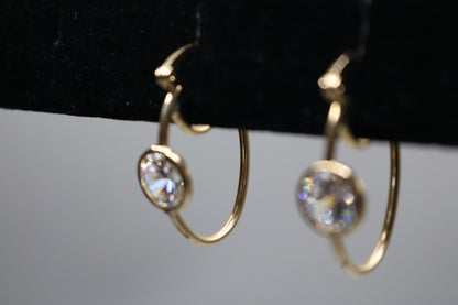 10k Yellow Gold Hoop Earring with Clear Stone