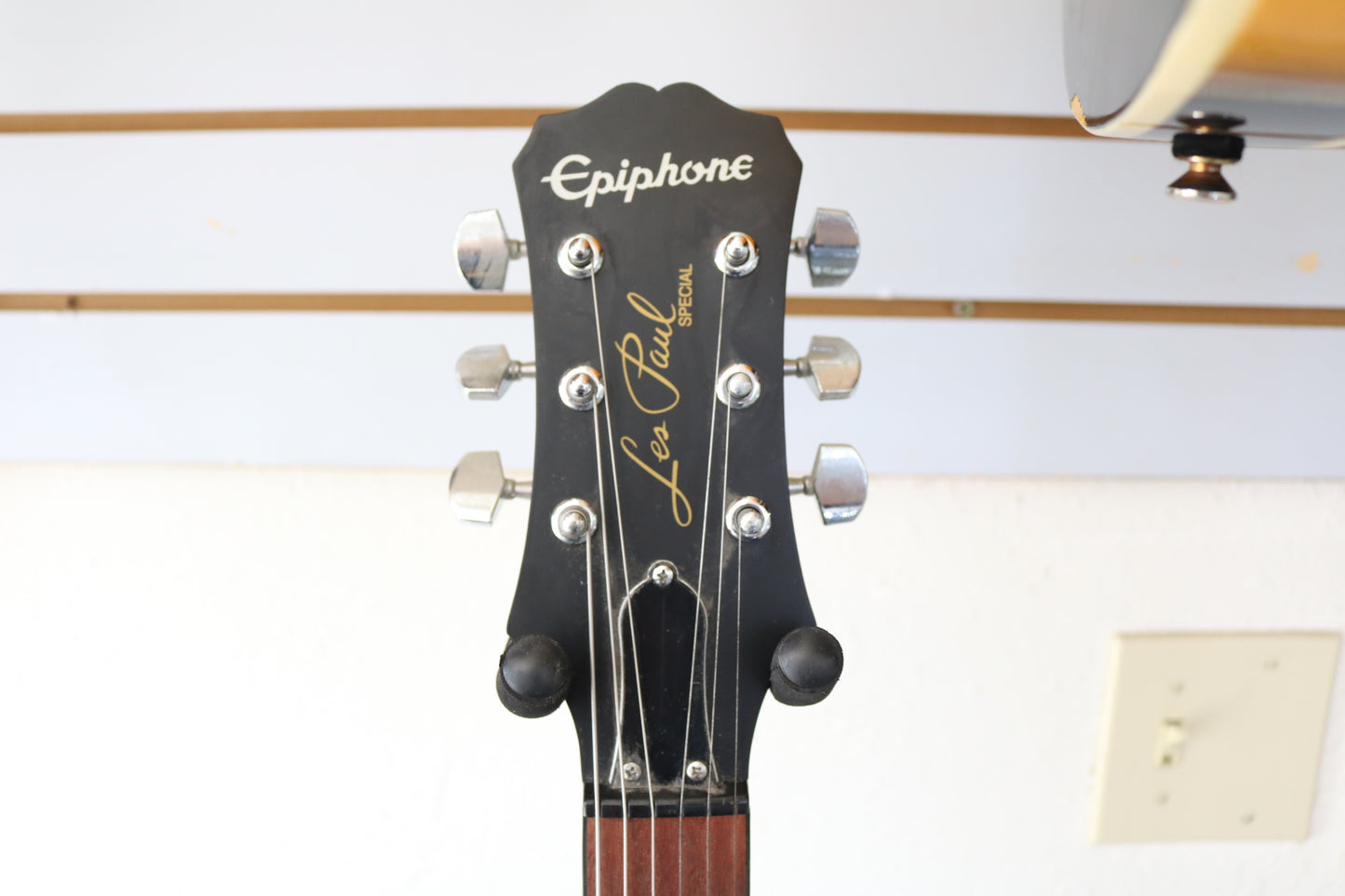 Epiphone Les Paul Special 6-String Guitar (No Shipping)