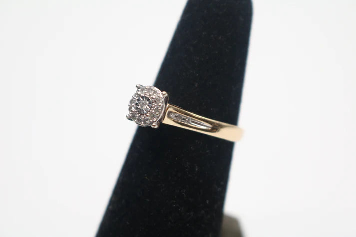 10K Yellow Gold Fancy Cluster Ring (Size 5 3/4)