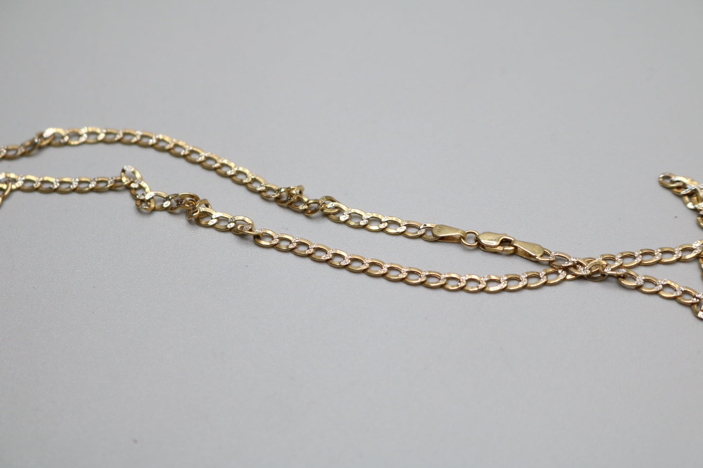 10K Two-Tone Curb Style Chain (20 Inches)