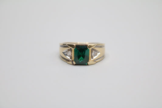 14K Two Tone Gold Ring with a Green Stone & Clear Stones (Size 10)