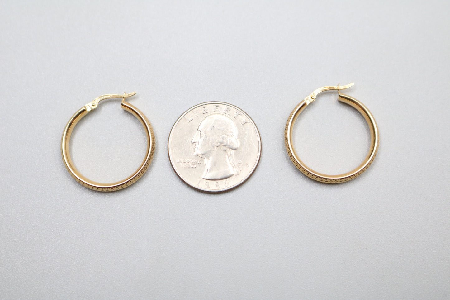 14k Yellow Gold Textured Hoop Earring