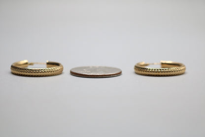 14k Yellow Gold Textured Hoop Earring
