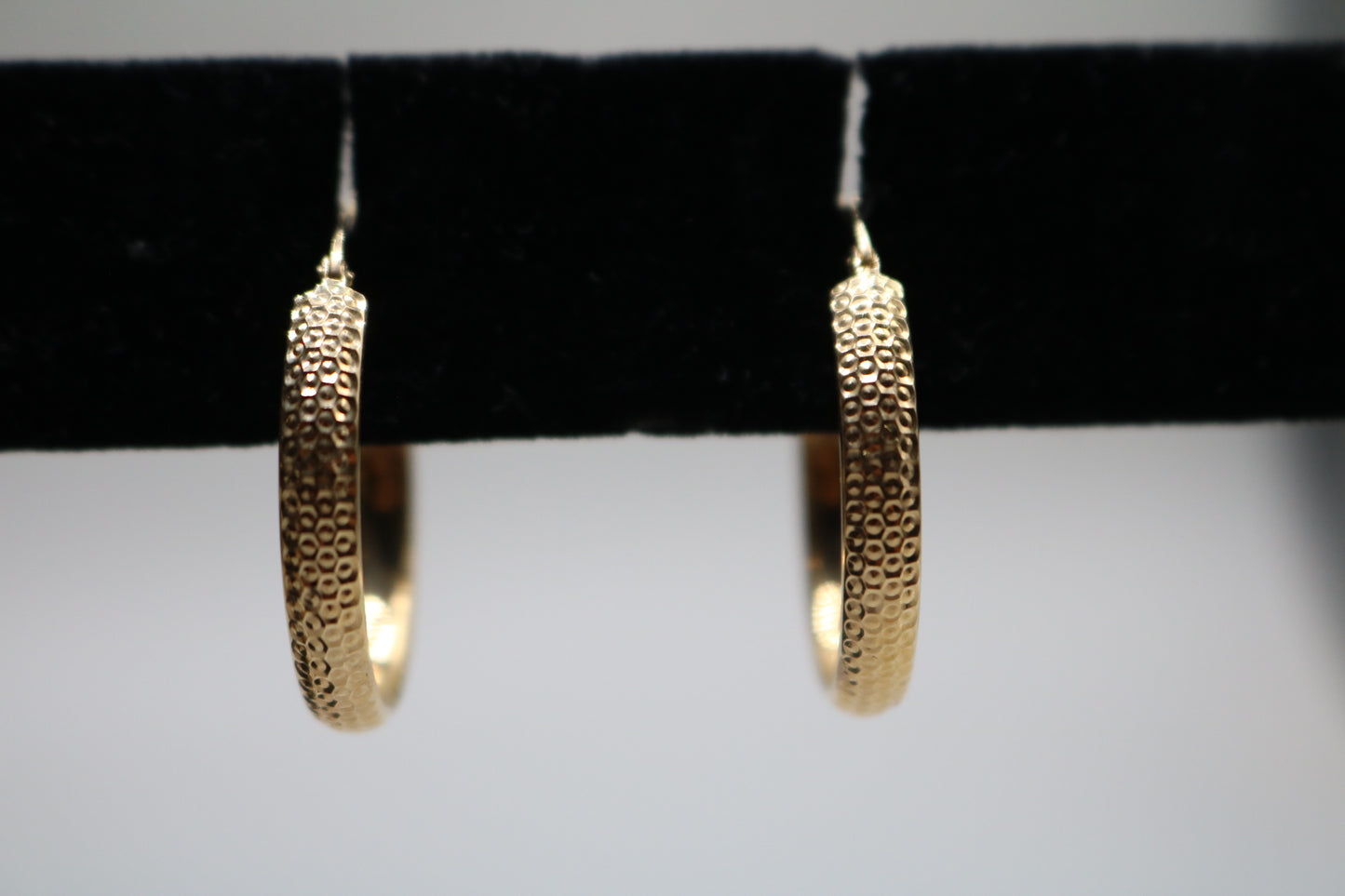 14k Yellow Gold Textured Hoop Earring