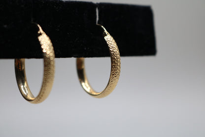 14k Yellow Gold Textured Hoop Earring
