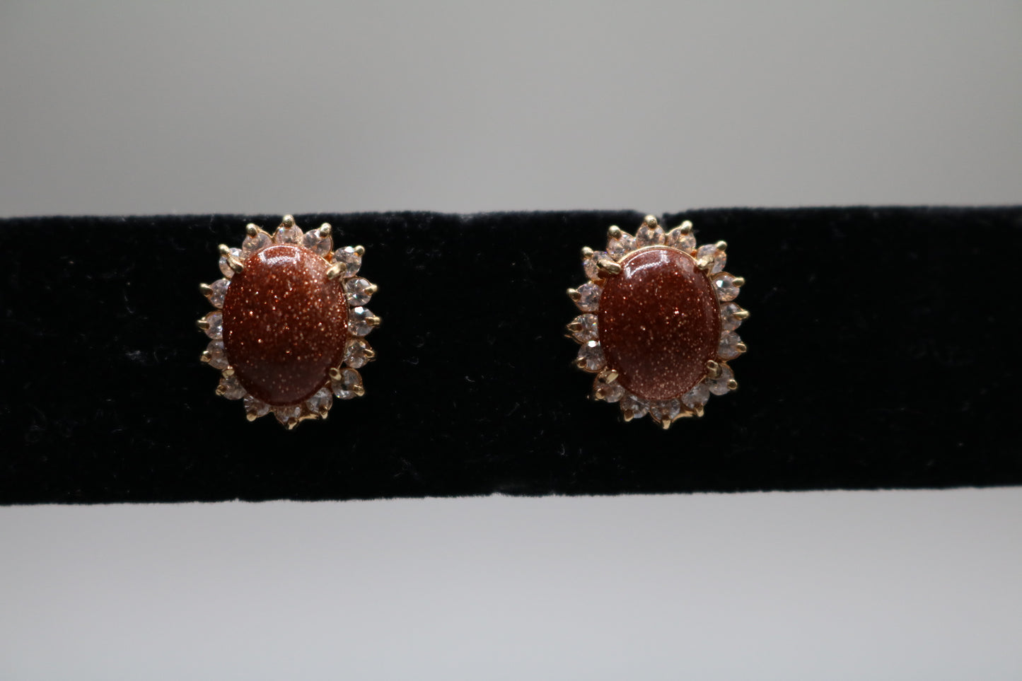 14k Yellow Gold Oval Brown Sunstone Earring
