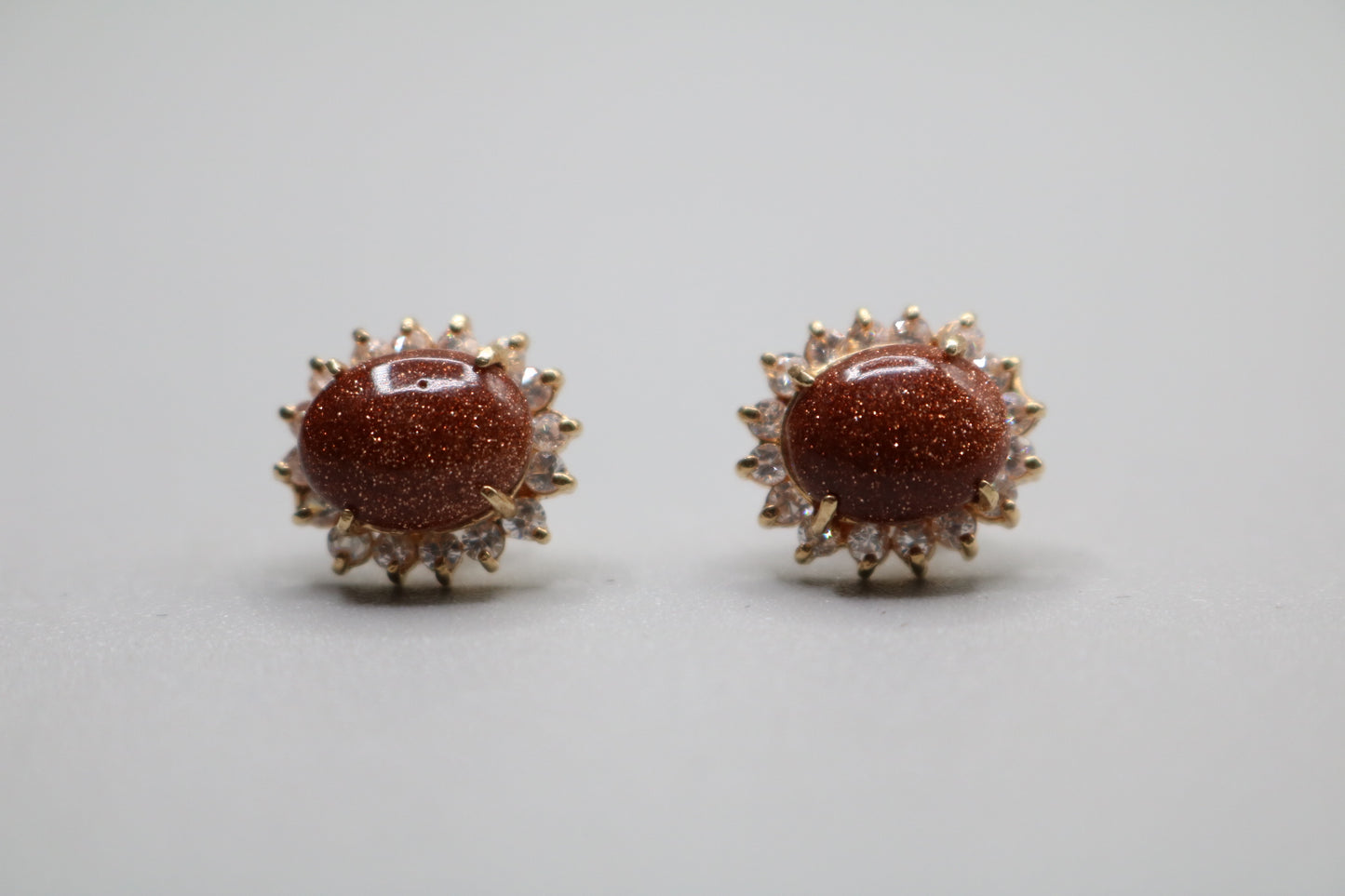 14k Yellow Gold Oval Brown Sunstone Earring
